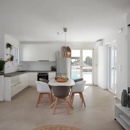 Casa de Férias Salt, Luxurious Beachfront Retreat In Mikri Vigla, Naxos Mikri Vigla