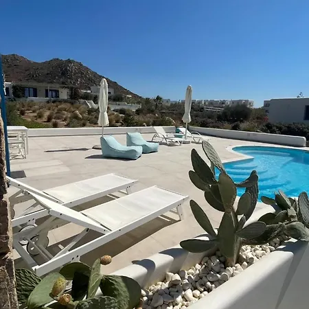 Σπίτι διακοπών Salt, Luxurious Beachfront Retreat In Mikri Vigla, Naxos *