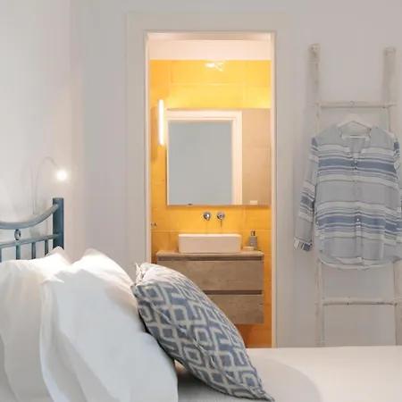 Salt, Luxurious Beachfront Retreat In Mikri Vigla, Naxos Casa de Férias
