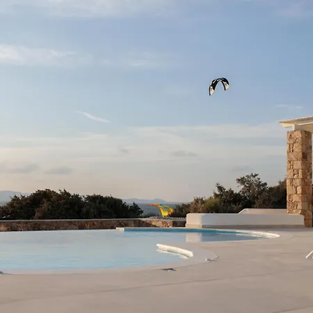 Casa de Férias Salt, Luxurious Beachfront Retreat In Mikri Vigla, Naxos